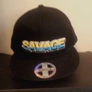 I'm selling a hat. For men with blue yellow and black colors.